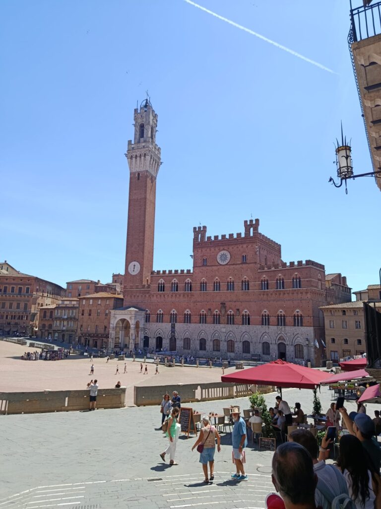 Italy Driving Tours Siena image 01